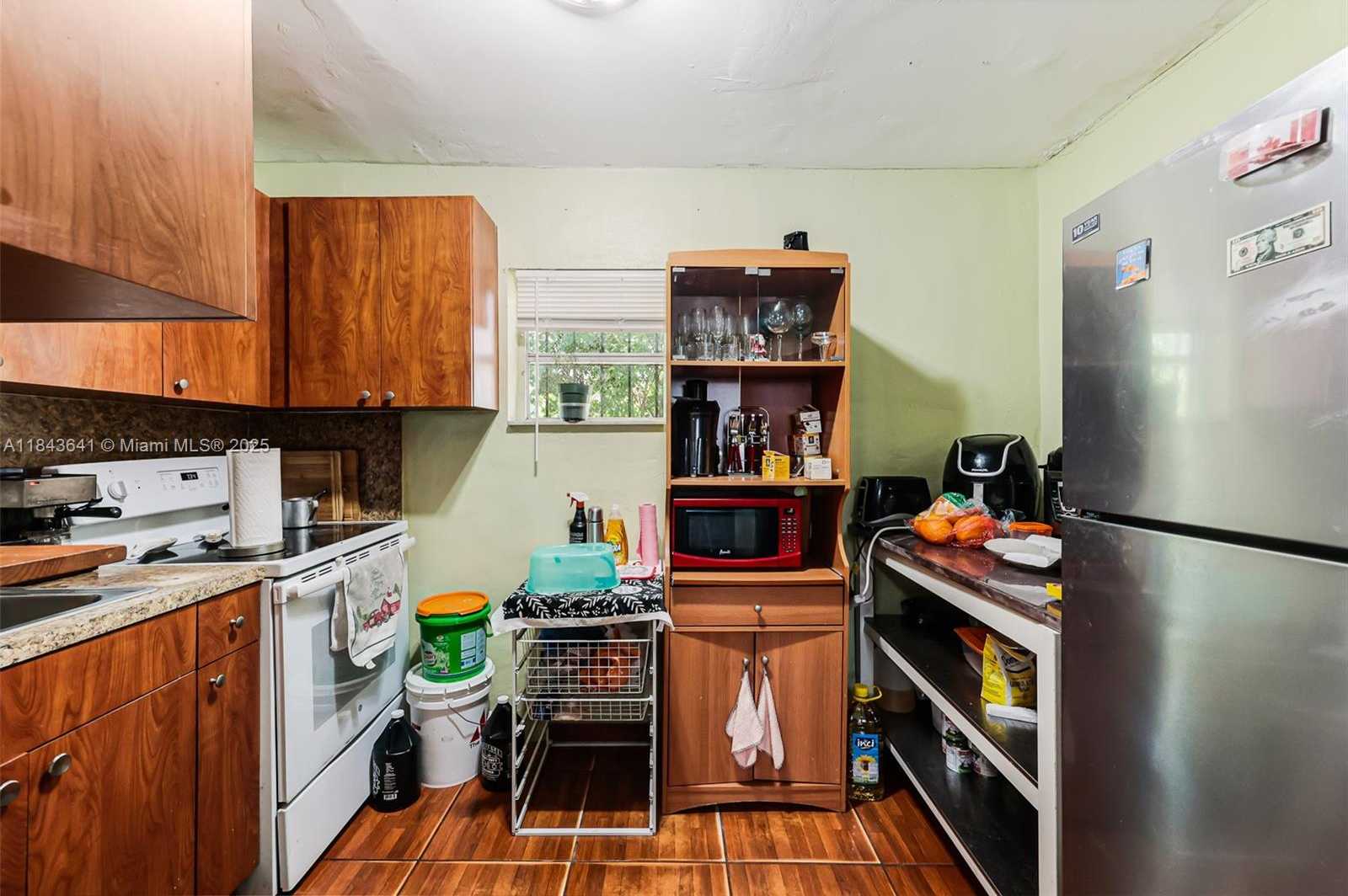 Small Image of 578 NORTH WEST 97TH ST #2, Miami Number 51