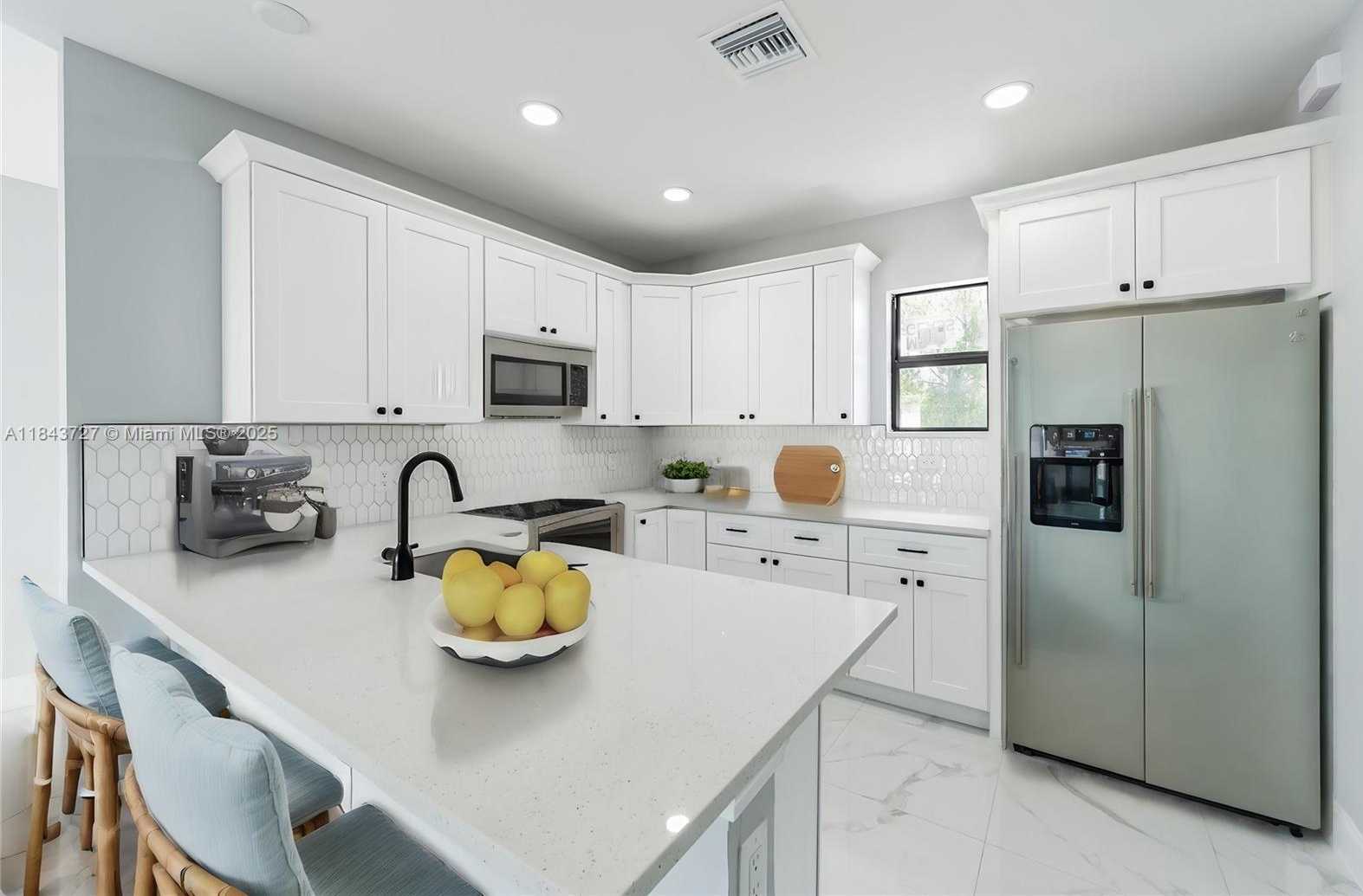 Small Image of 1315 DIPLOMAT PKWY E #2, Cape Coral Number 5