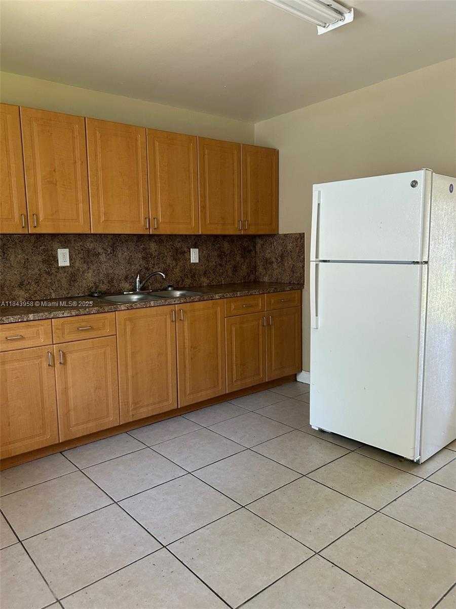 Small Image of 526 NORTH WEST 15TH TER, Fort Lauderdale Number 4