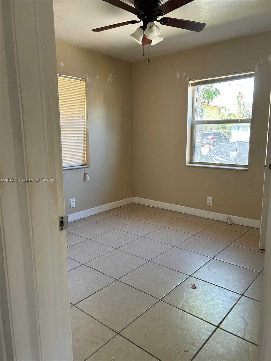 Small Image of 526 NORTH WEST 15TH TER, Fort Lauderdale Number 5