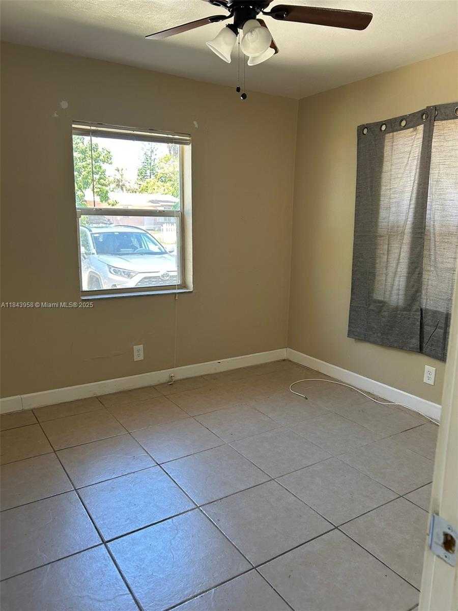 Small Image of 526 NORTH WEST 15TH TER, Fort Lauderdale Number 6