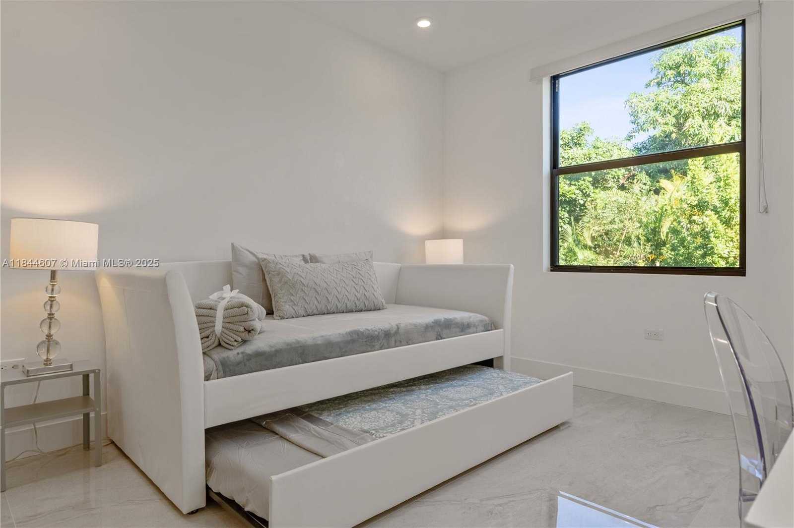 Small Image of 2887 SOUTH WEST 33RD AVE #2, Miami Number 23