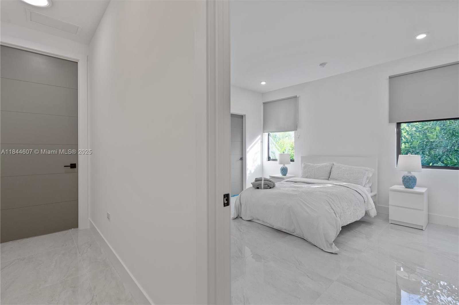 Small Image of 2887 SOUTH WEST 33RD AVE #2, Miami Number 25