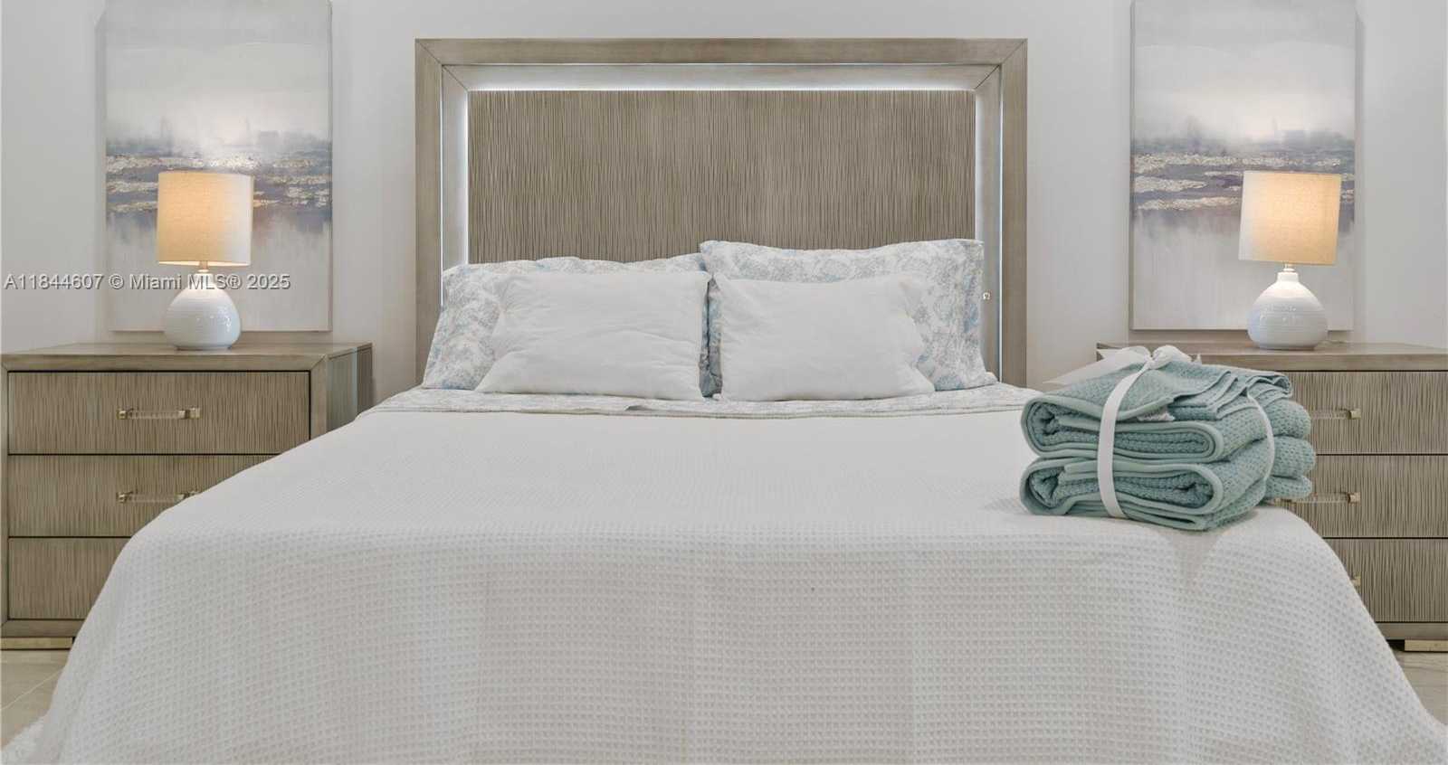 Small Image of 2887 SOUTH WEST 33RD AVE #2, Miami Number 3