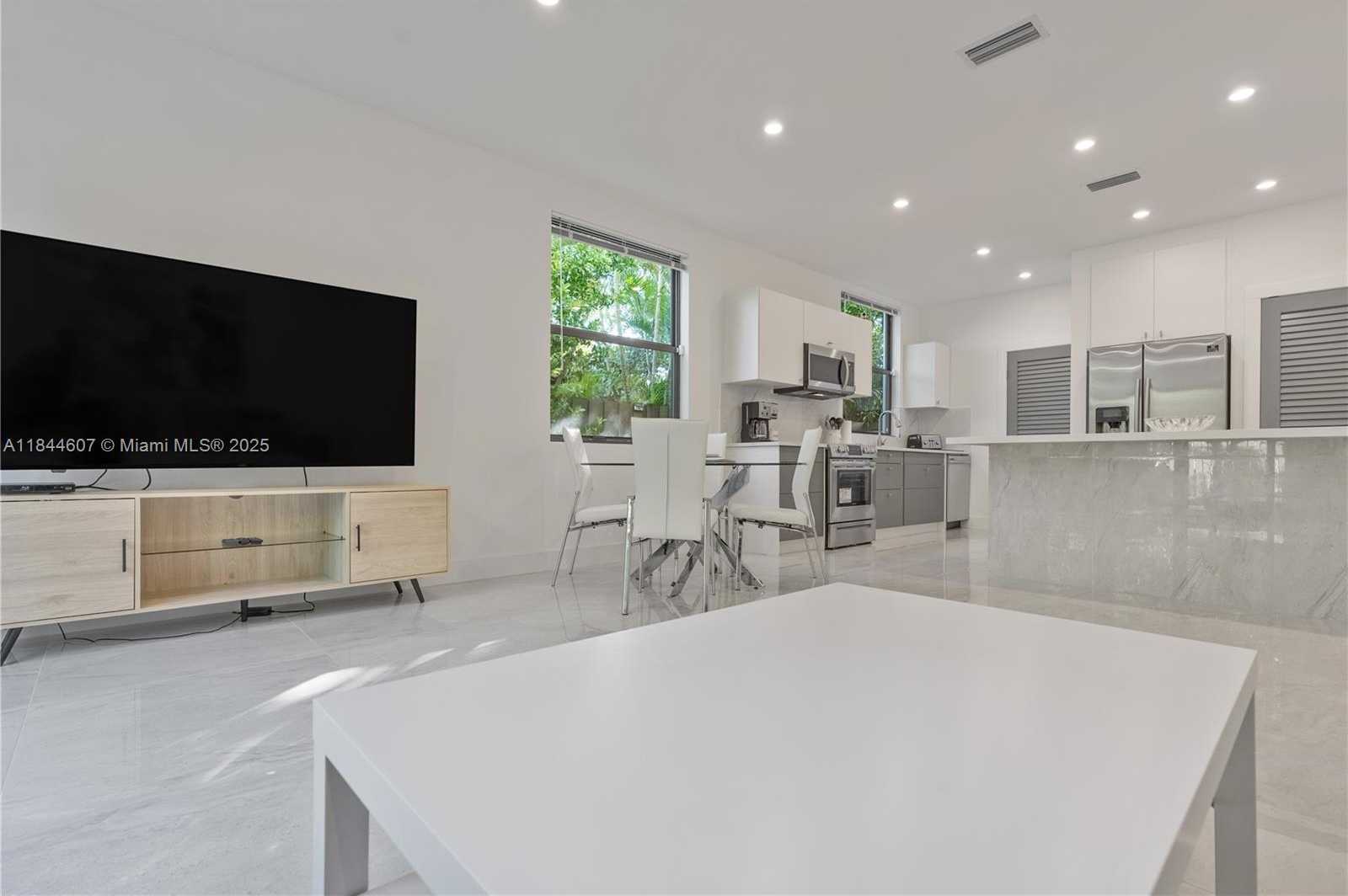 Small Image of 2887 SOUTH WEST 33RD AVE #2, Miami Number 32