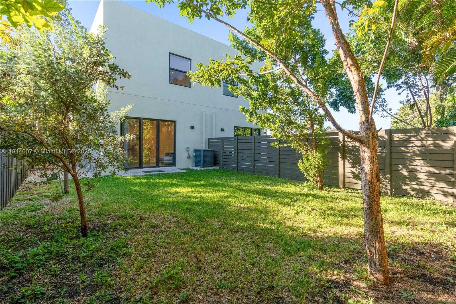 Small Image of 2887 SOUTH WEST 33RD AVE #2, Miami Number 34