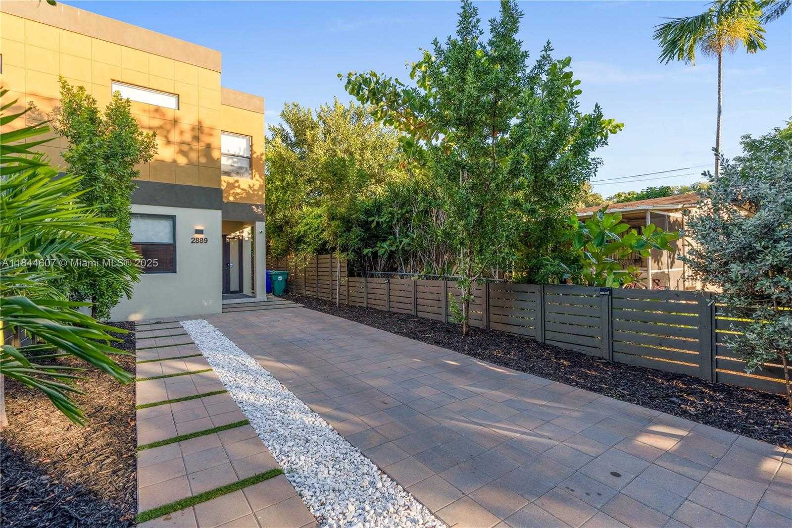 Small Image of 2887 SOUTH WEST 33RD AVE #2, Miami Number 36