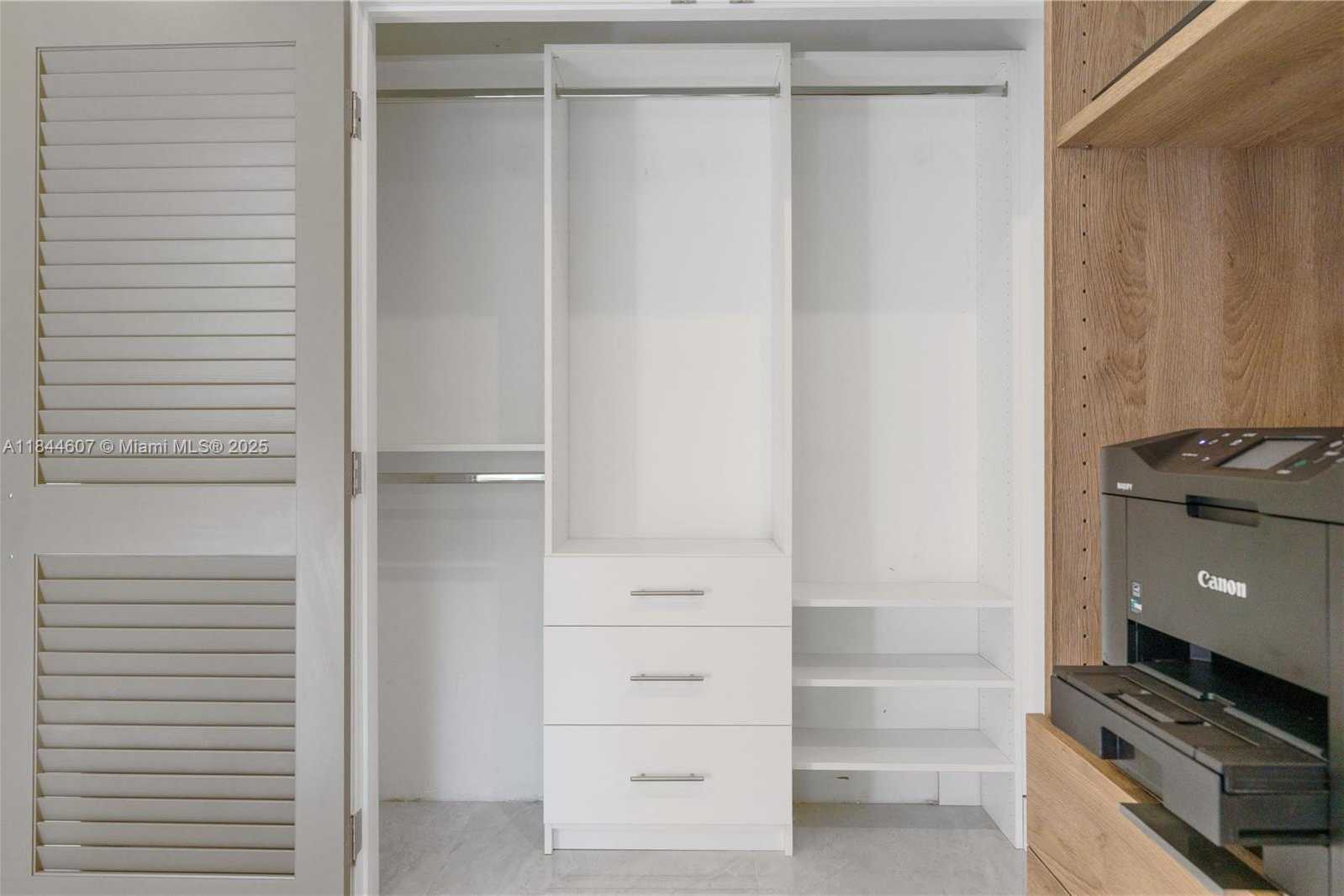 Small Image of 2887 SOUTH WEST 33RD AVE #2, Miami Number 7