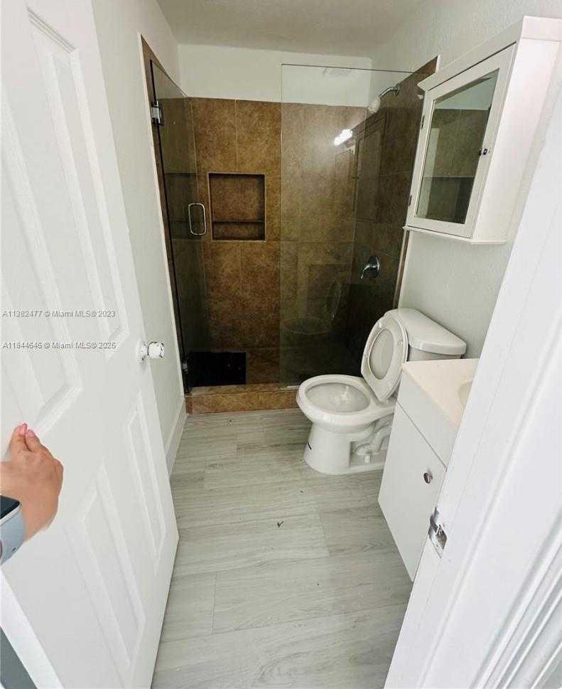 Small Image of 2215 NORTH WEST 33RD ST, Miami Number 12