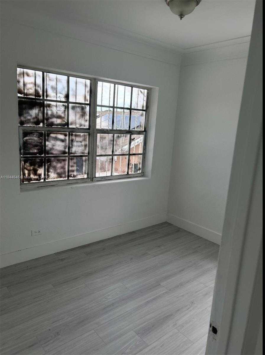 Small Image of 2215 NORTH WEST 33RD ST, Miami Number 19