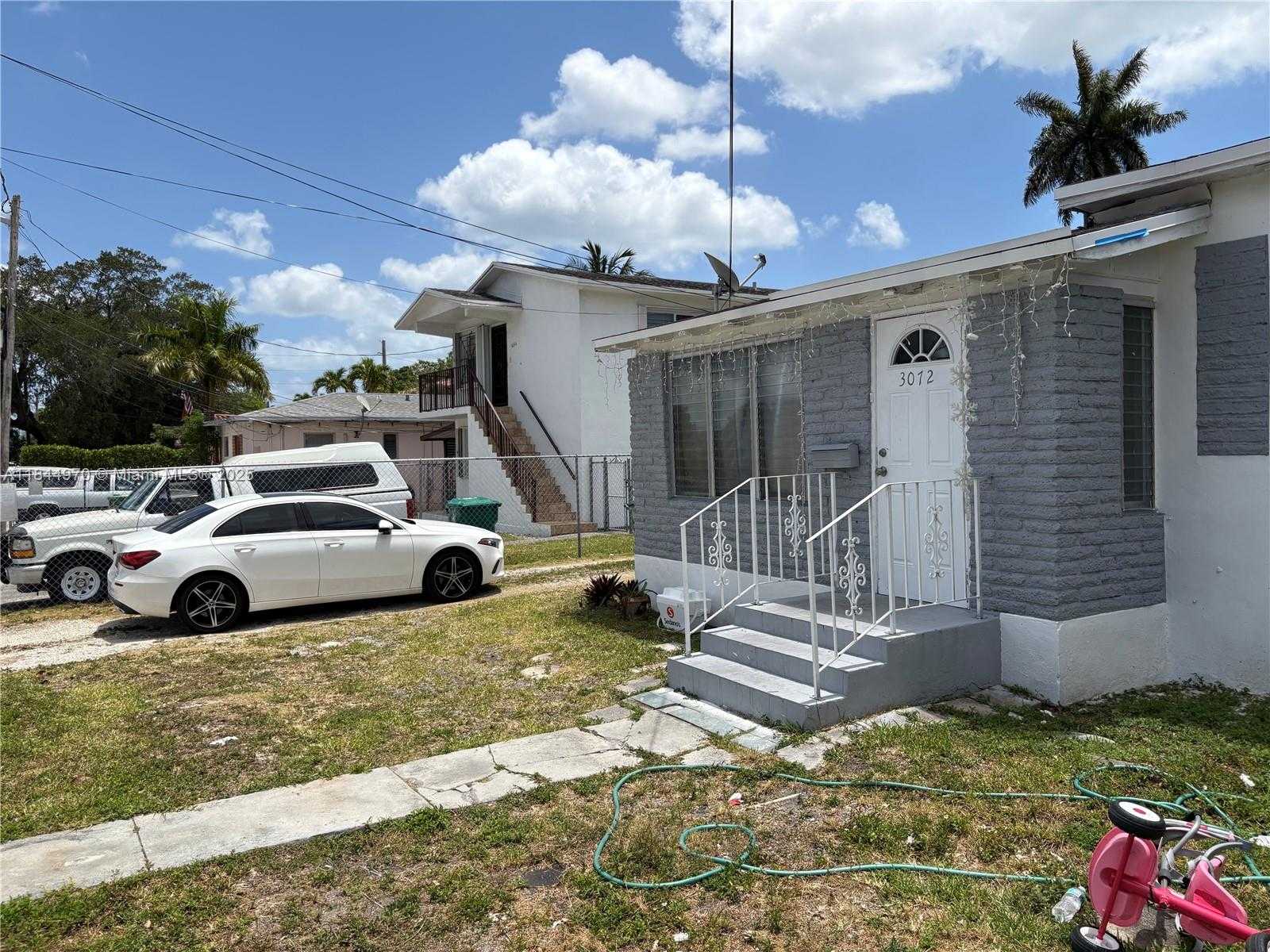 Small Image of 3072 SOUTH WEST 16TH ST, Miami Number 10