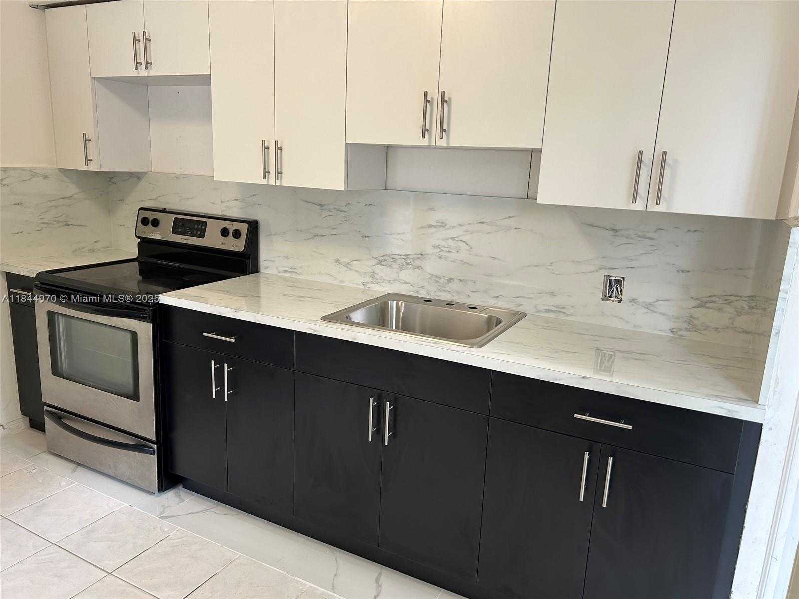 Small Image of 3072 SOUTH WEST 16TH ST, Miami Number 29