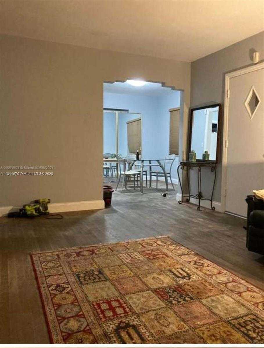 Small Image of 3072 SOUTH WEST 16TH ST, Miami Number 32