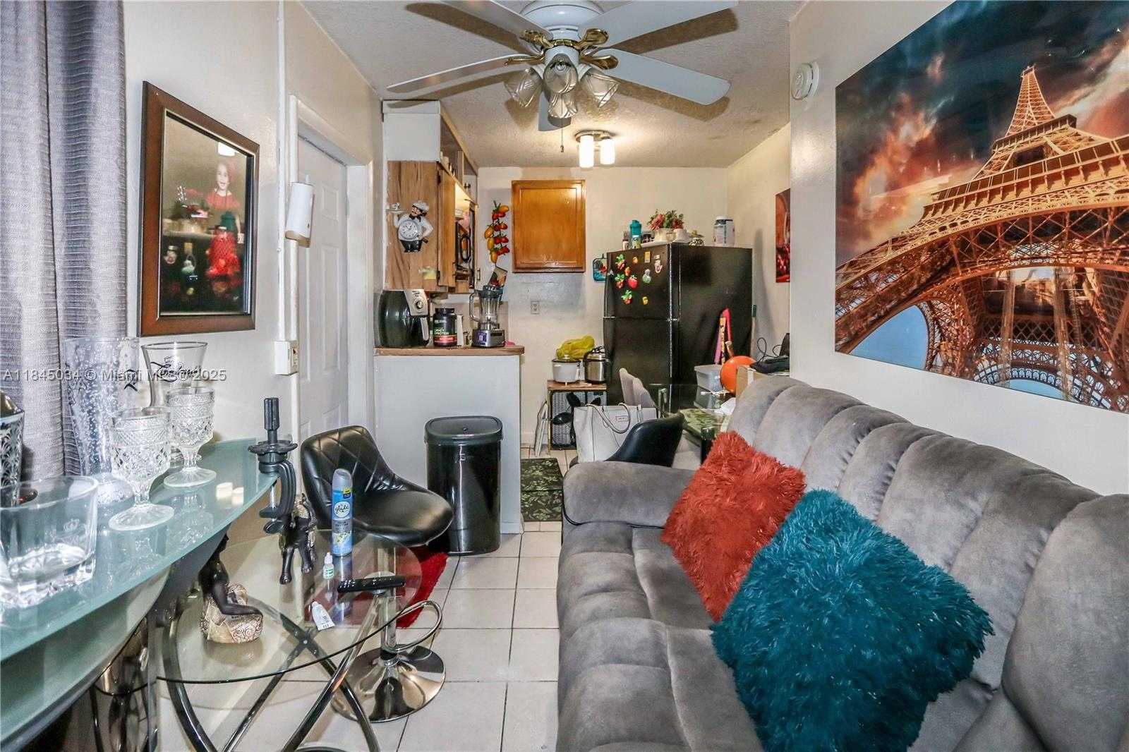 Small Image of 190 WEST 33RD ST #4, Hialeah Number 13