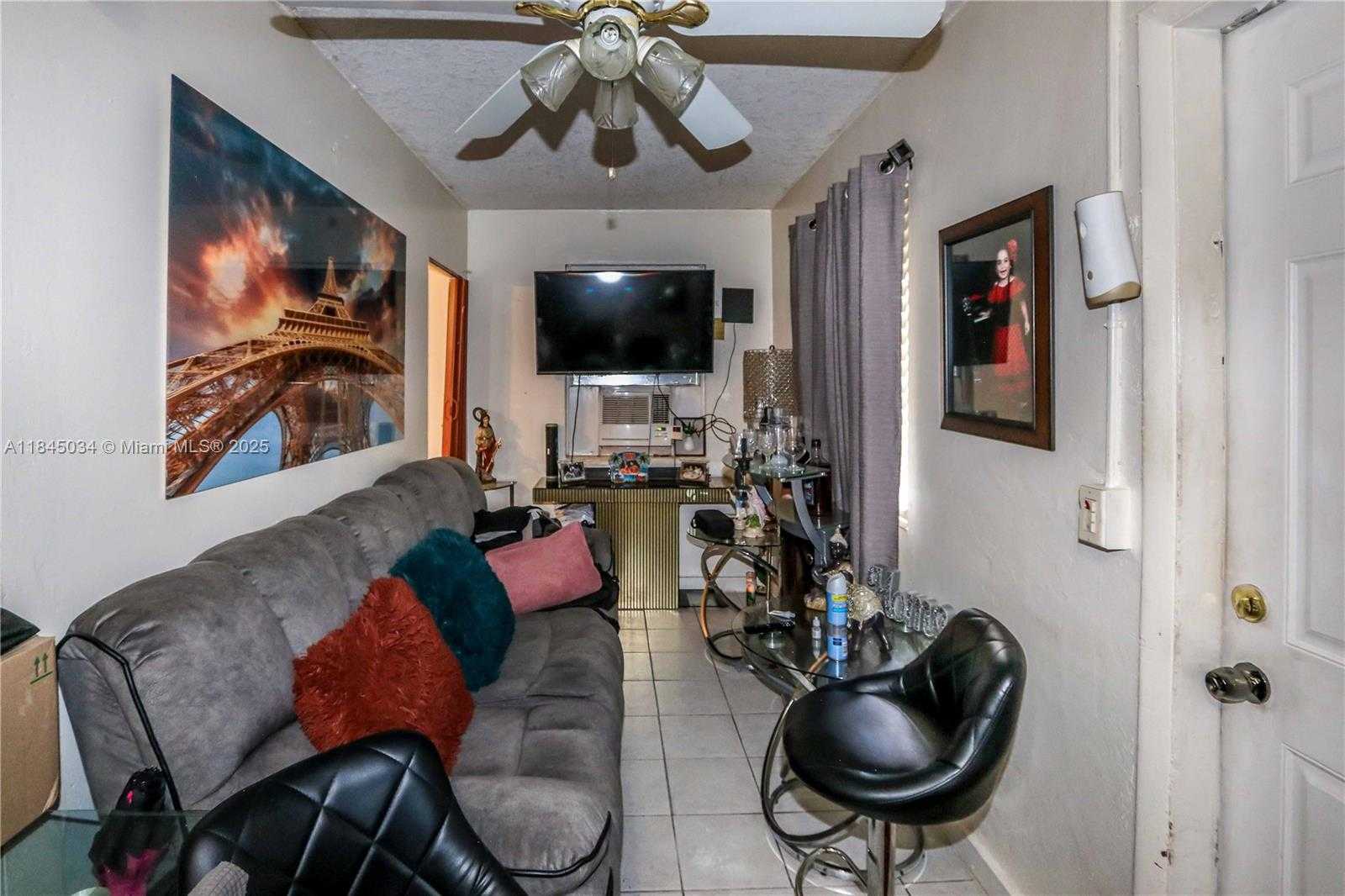 Small Image of 190 WEST 33RD ST #4, Hialeah Number 14