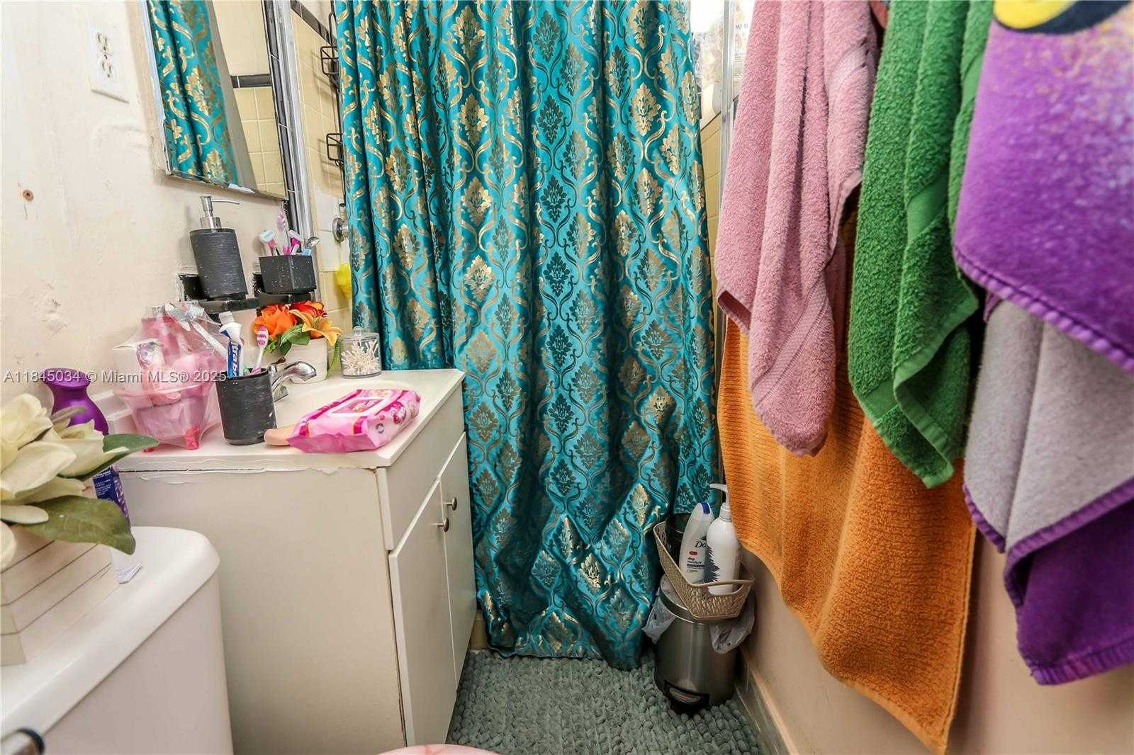 Small Image of 190 WEST 33RD ST #4, Hialeah Number 19