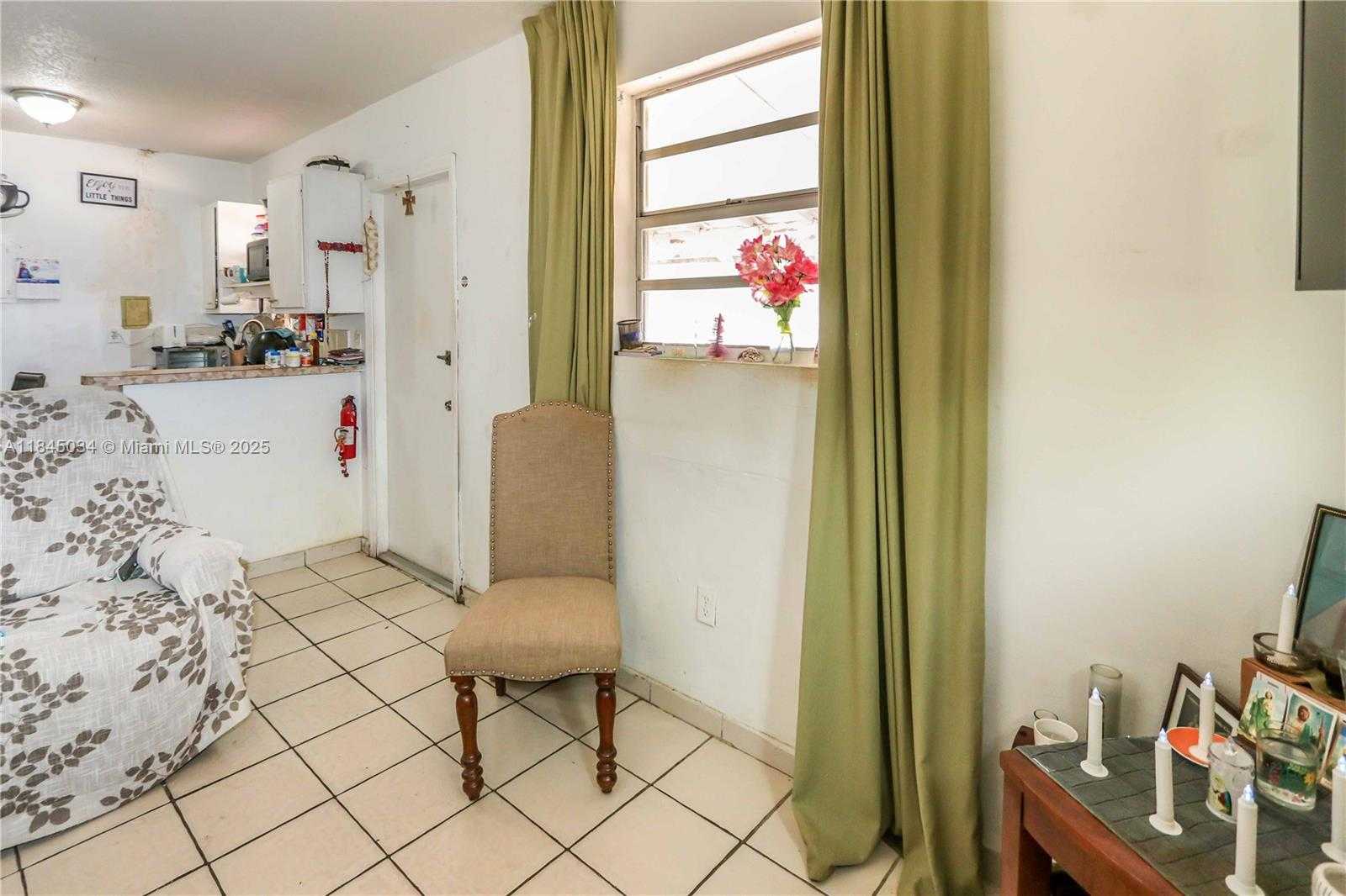 Small Image of 190 WEST 33RD ST #4, Hialeah Number 24