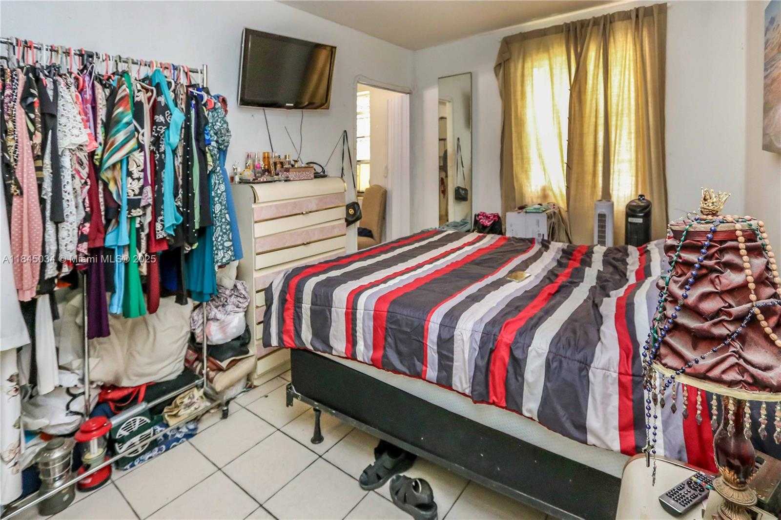 Small Image of 190 WEST 33RD ST #4, Hialeah Number 25