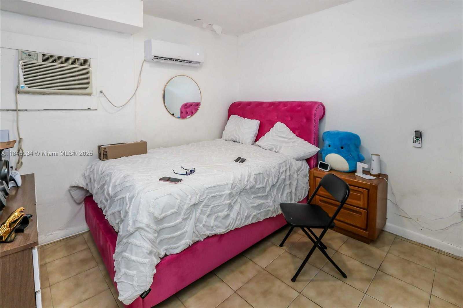 Small Image of 190 WEST 33RD ST #4, Hialeah Number 8