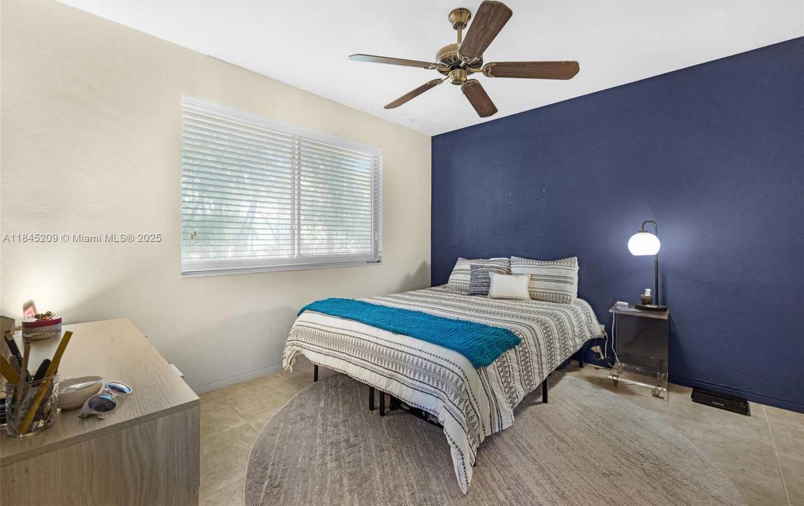 Small Image of 1433 NORTH EAST 22ND ST, Wilton Manors Number 14