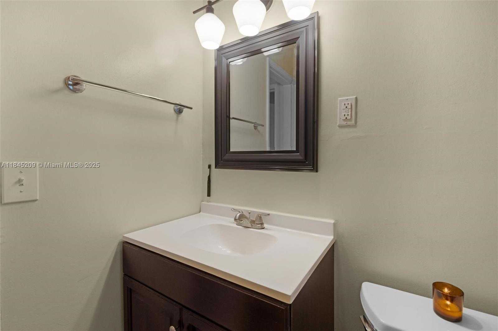 Small Image of 1433 NORTH EAST 22ND ST, Wilton Manors Number 19
