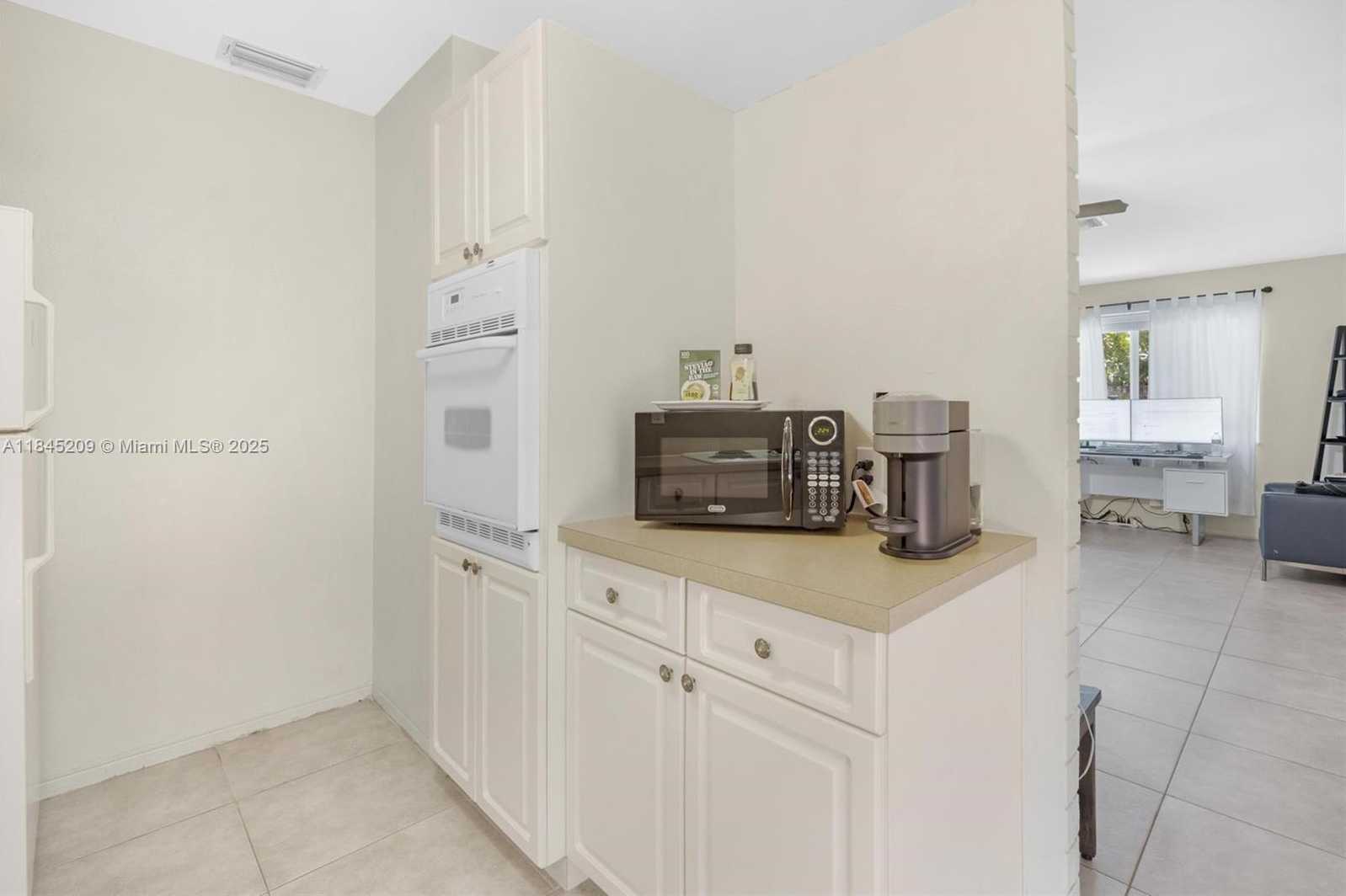 Small Image of 1433 NORTH EAST 22ND ST, Wilton Manors Number 30
