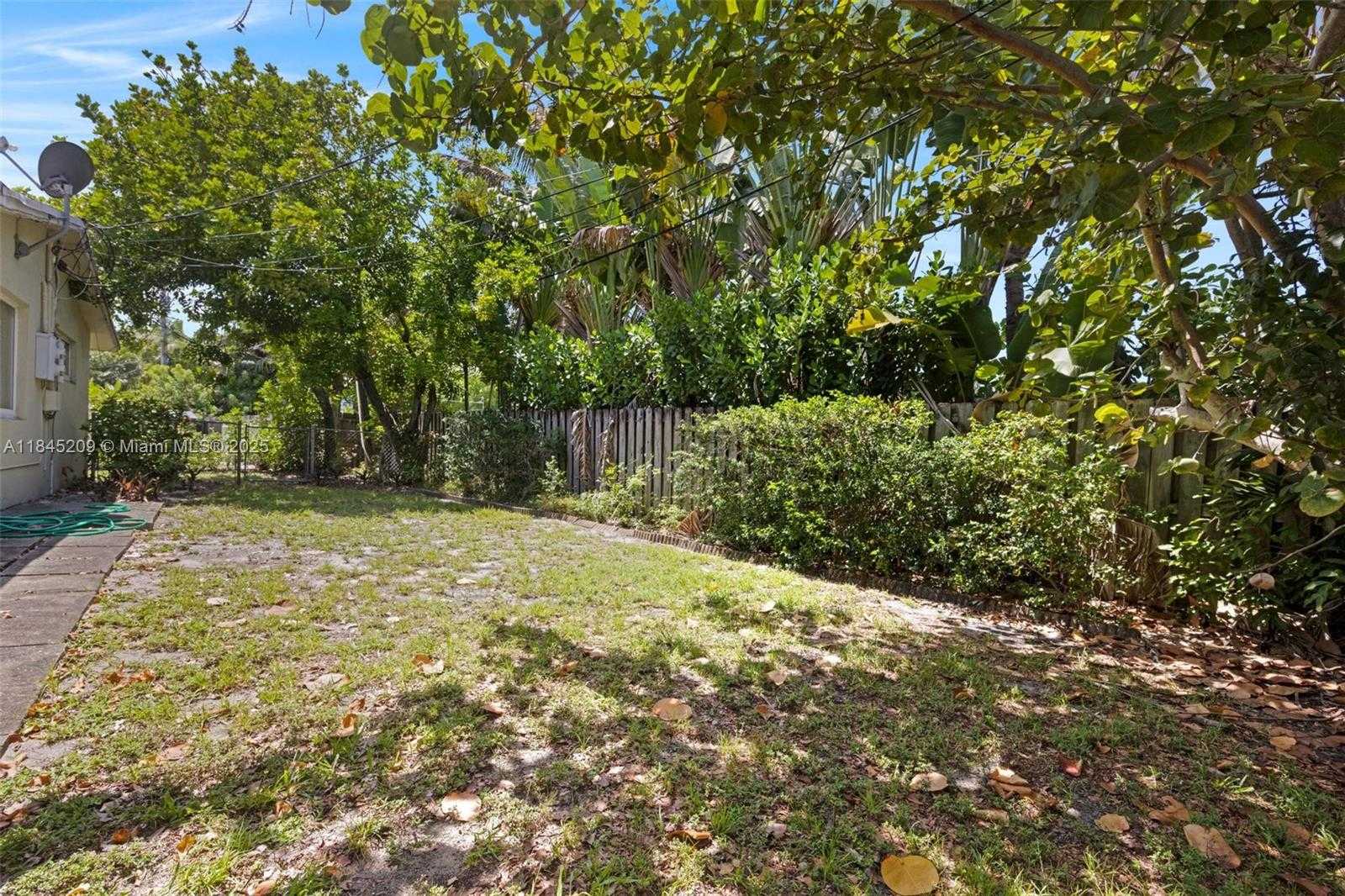 Small Image of 1433 NORTH EAST 22ND ST, Wilton Manors Number 38