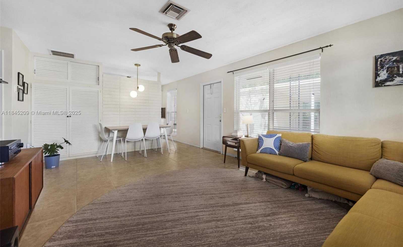 Small Image of 1433 NORTH EAST 22ND ST, Wilton Manors Number 4