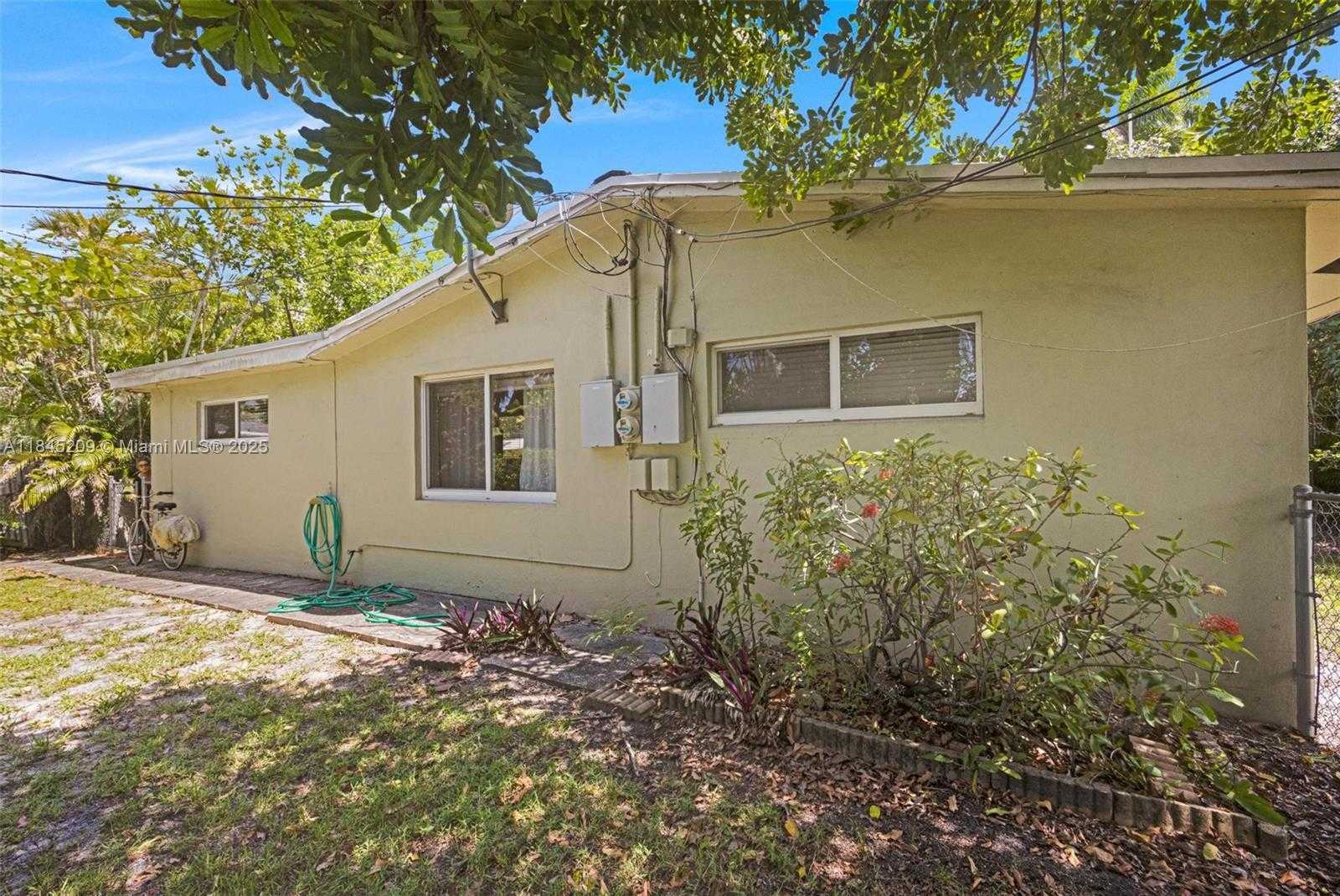 Small Image of 1433 NORTH EAST 22ND ST, Wilton Manors Number 40
