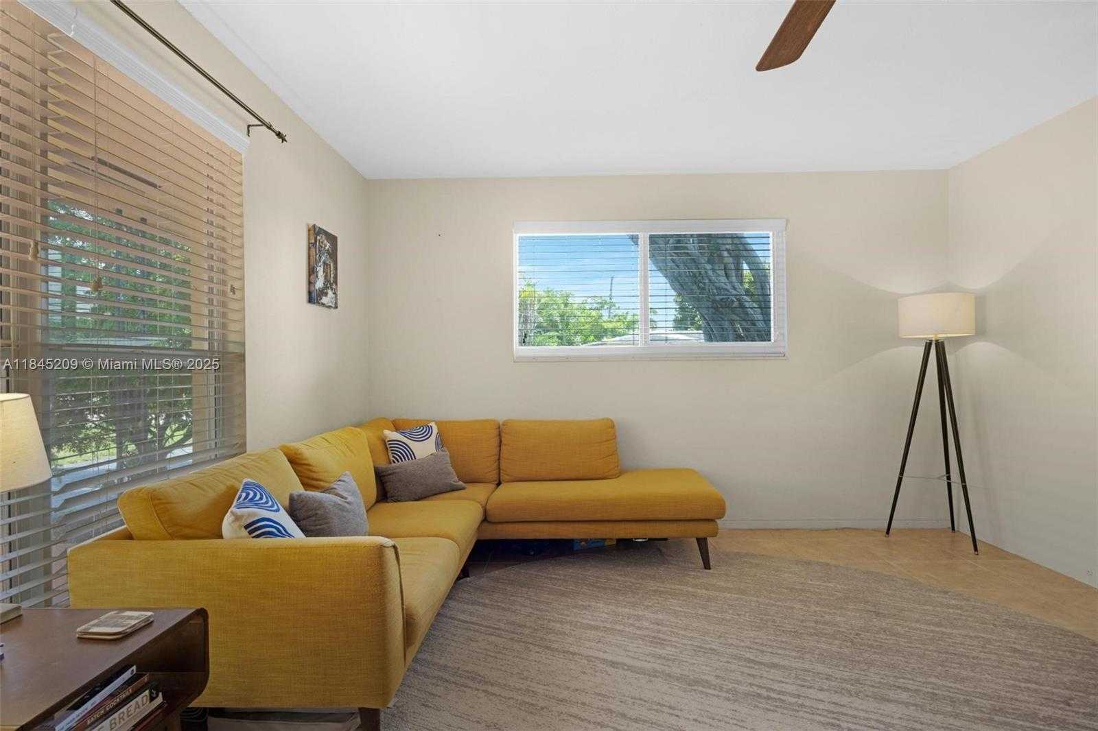 Small Image of 1433 NORTH EAST 22ND ST, Wilton Manors Number 9