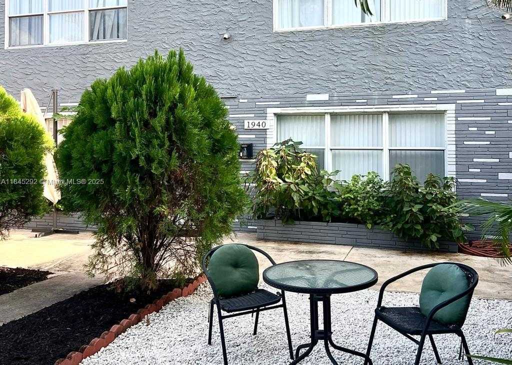 Small Image of 1940 ADAMS ST #3, Hollywood Number 8