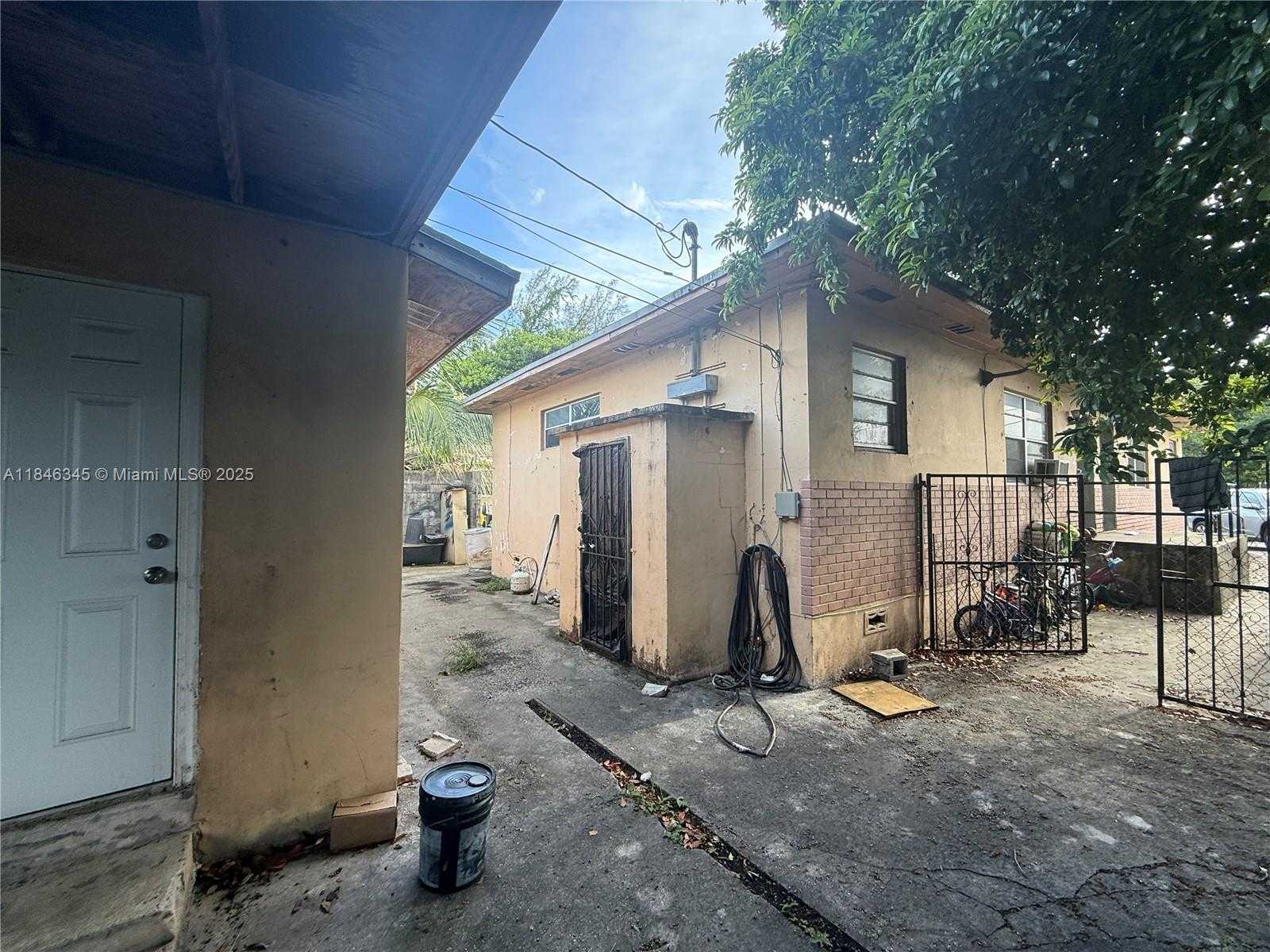 Small Image of 13425 NORTH WEST 31ST AVE, Opa-Locka Number 25