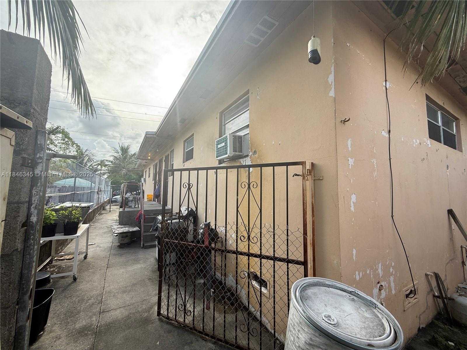 Small Image of 13425 NORTH WEST 31ST AVE, Opa-Locka Number 31