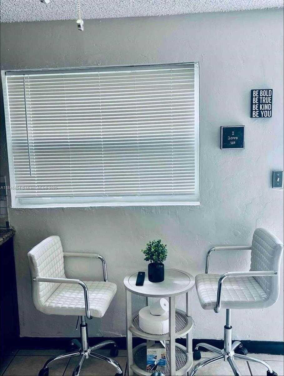 Small Image of 1400 NORTH EAST 148TH ST, Miami Number 31