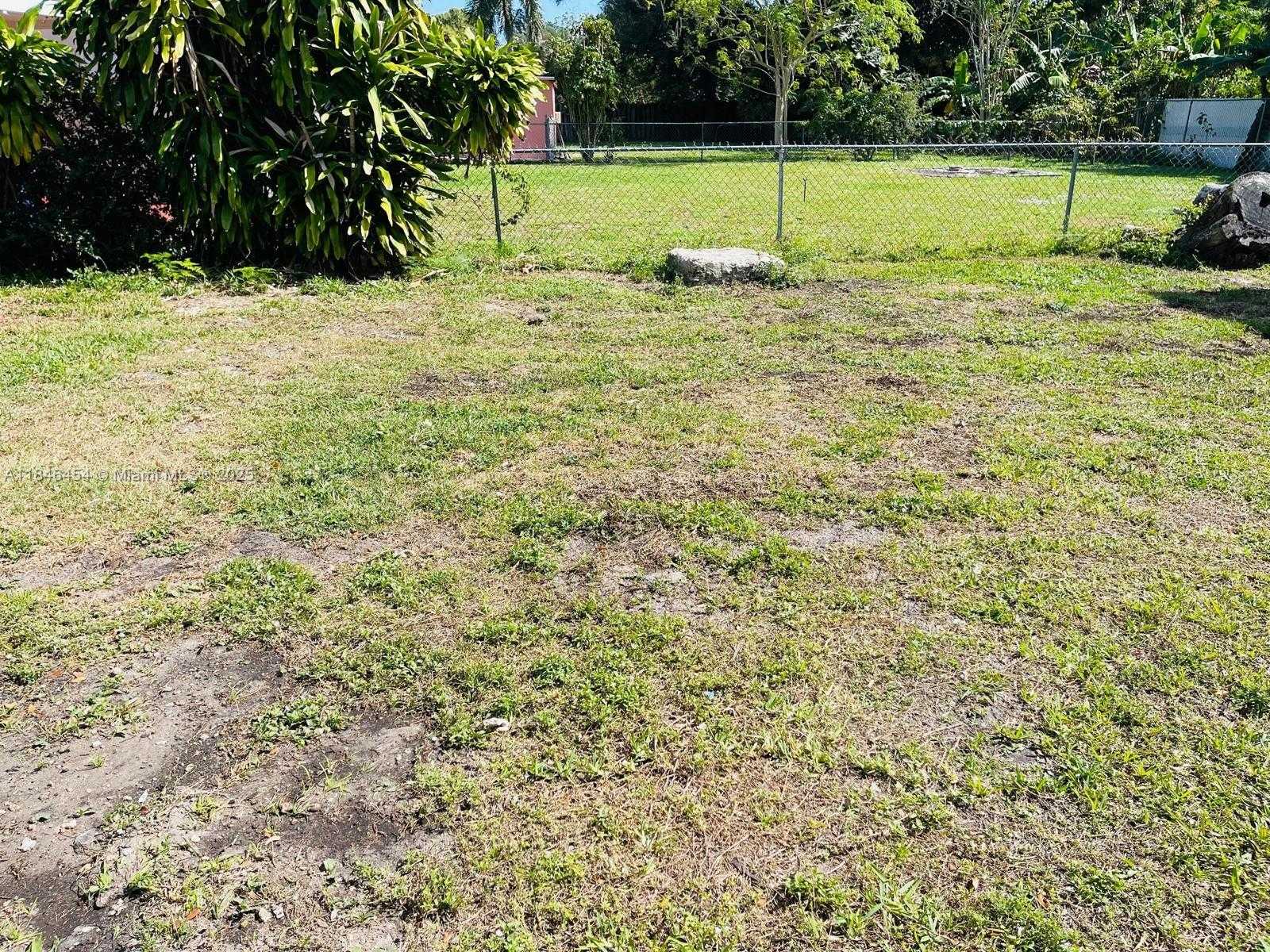Small Image of 1400 NORTH EAST 148TH ST, Miami Number 37