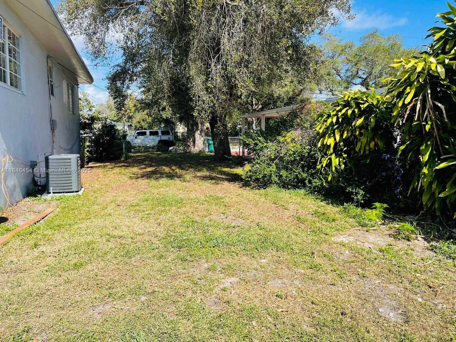 Small Image of 1400 NORTH EAST 148TH ST, Miami Number 38
