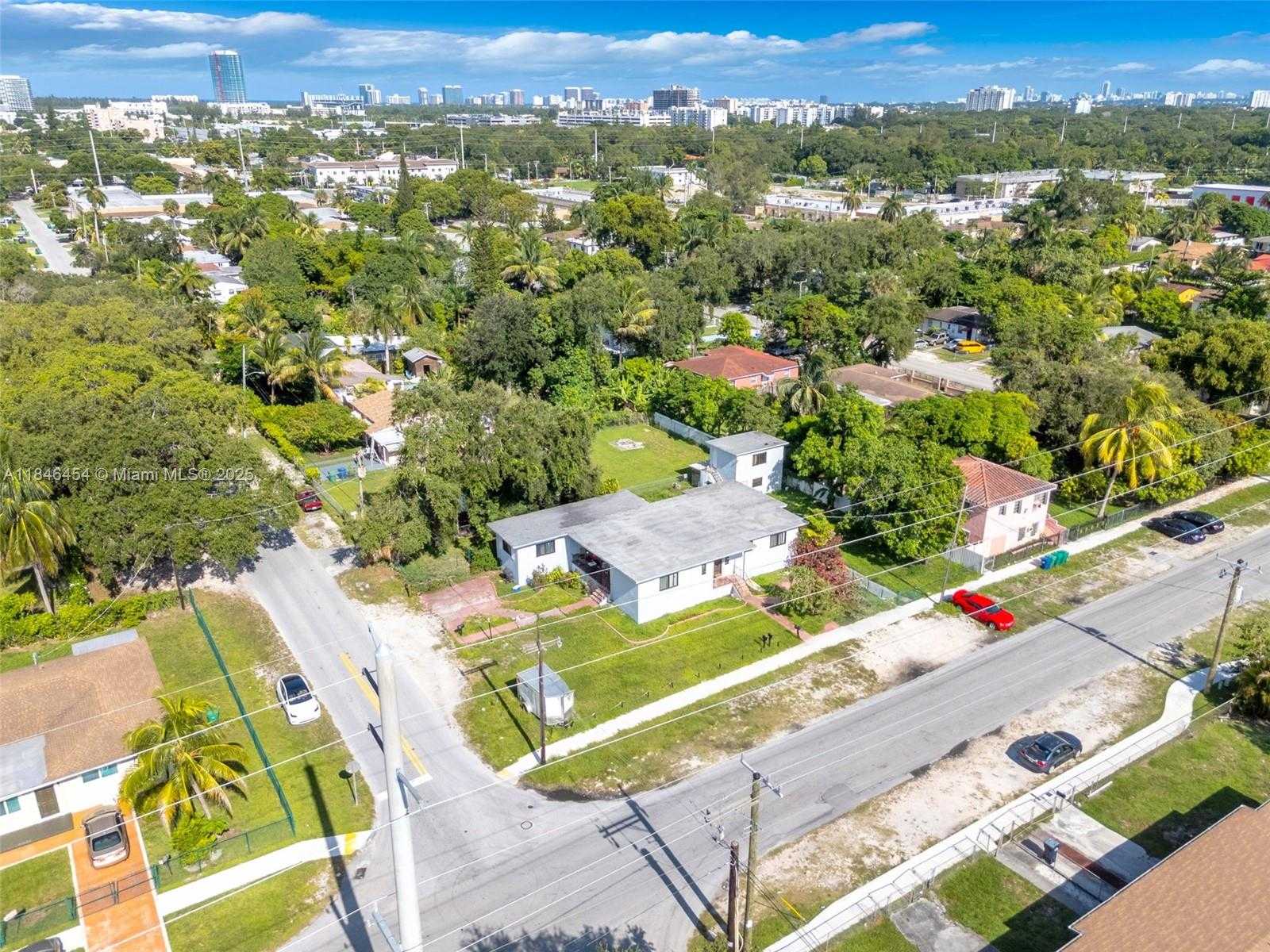 Small Image of 1400 NORTH EAST 148TH ST, Miami Number 39