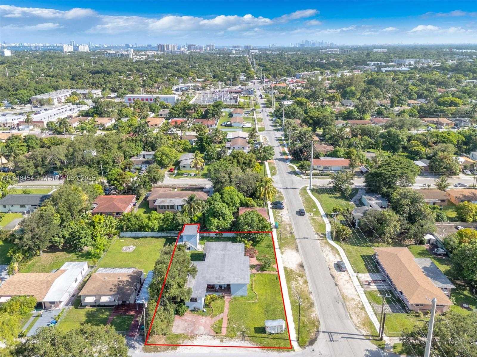 Small Image of 1400 NORTH EAST 148TH ST, Miami Number 42