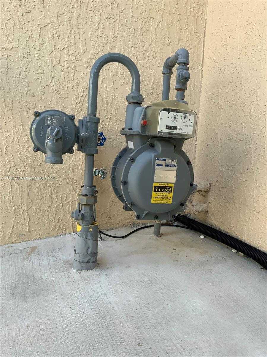Small Image of 512 SOUTH WEST 10TH ST, Hallandale Beach Number 10