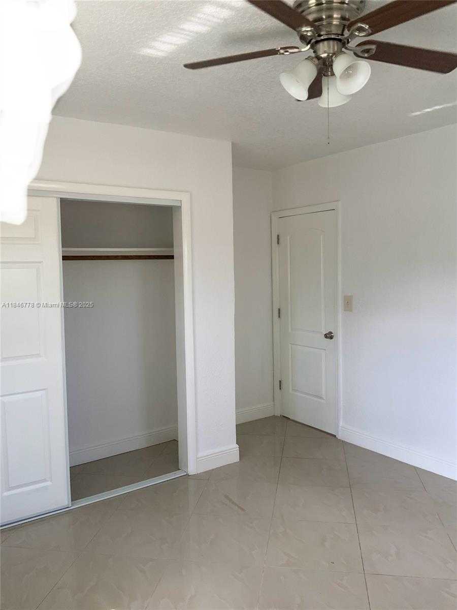 Small Image of 512 SOUTH WEST 10TH ST, Hallandale Beach Number 24