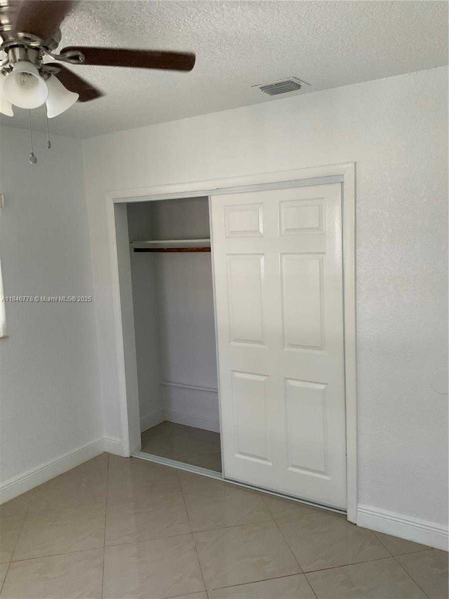 Small Image of 512 SOUTH WEST 10TH ST, Hallandale Beach Number 29