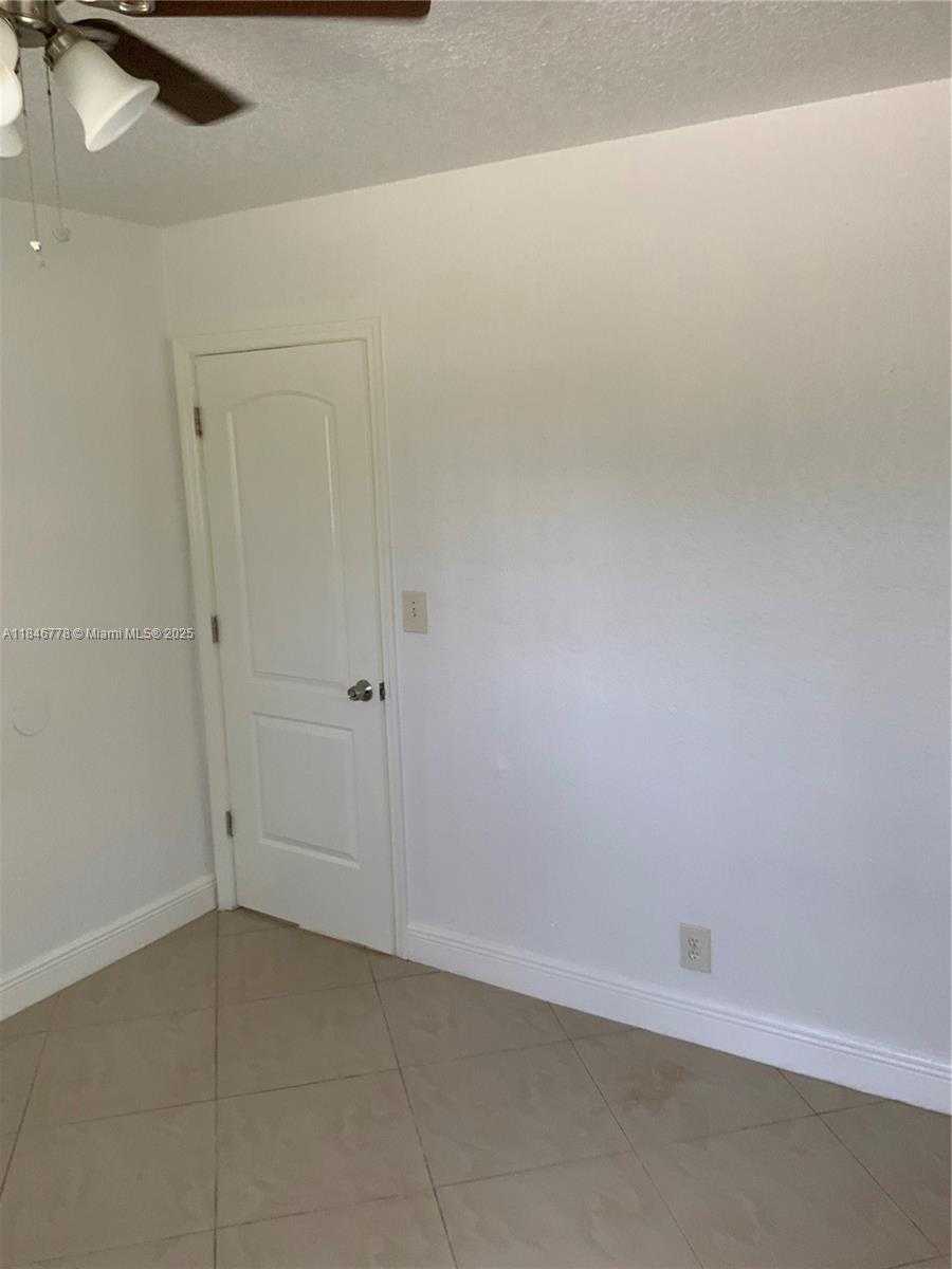 Small Image of 512 SOUTH WEST 10TH ST, Hallandale Beach Number 31