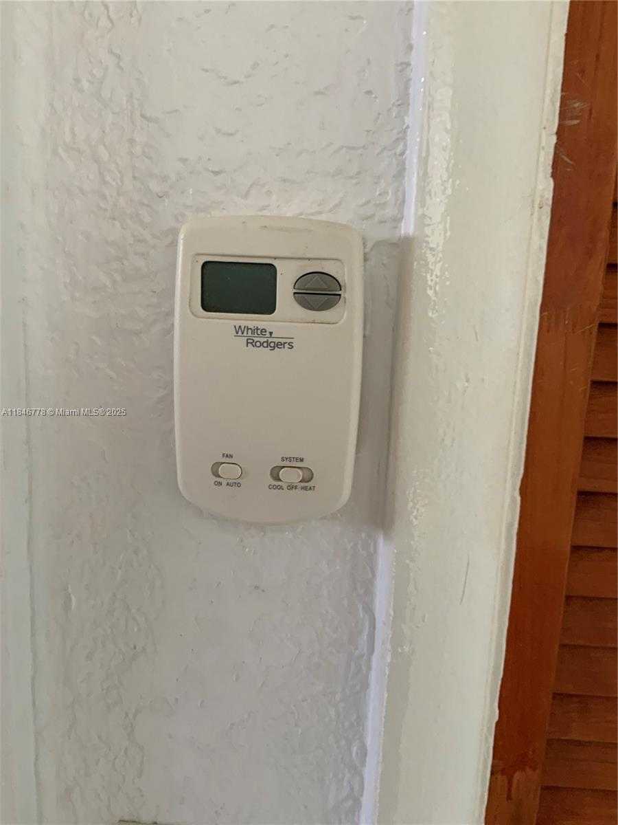 Small Image of 512 SOUTH WEST 10TH ST, Hallandale Beach Number 37