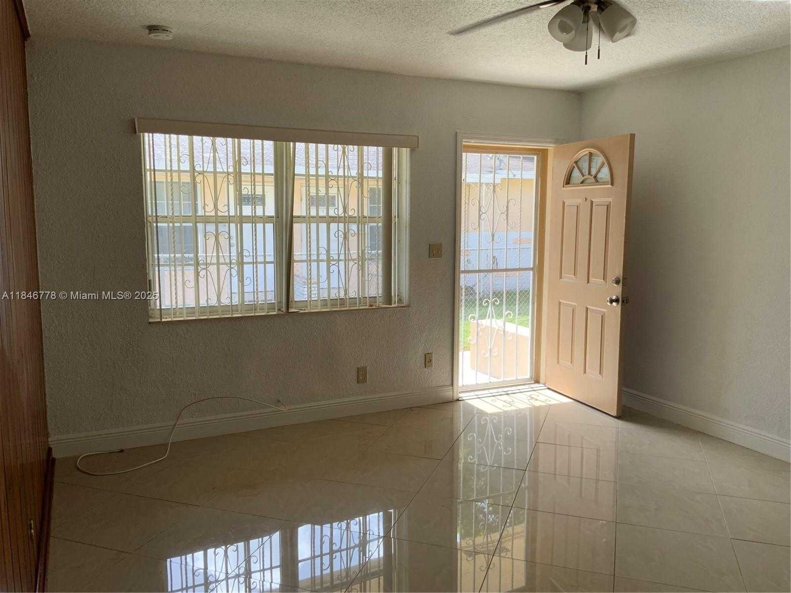 Small Image of 512 SOUTH WEST 10TH ST, Hallandale Beach Number 40