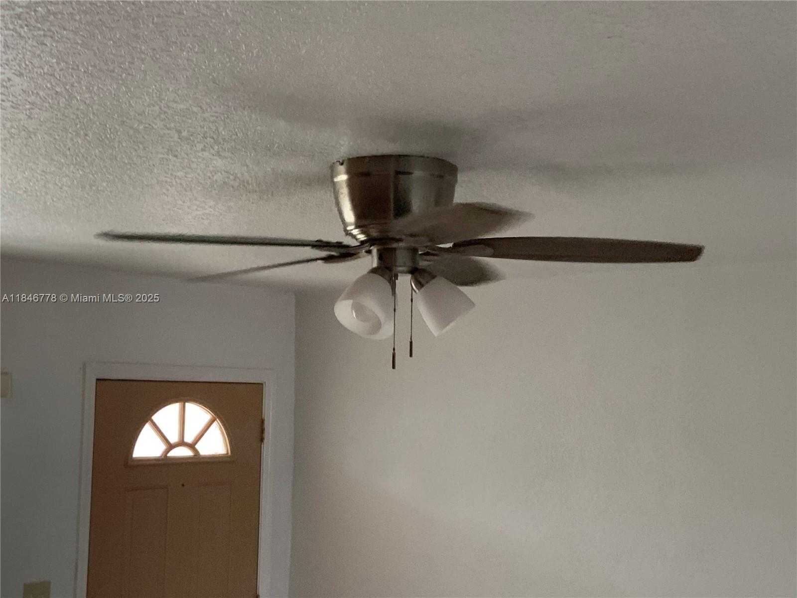 Small Image of 512 SOUTH WEST 10TH ST, Hallandale Beach Number 54