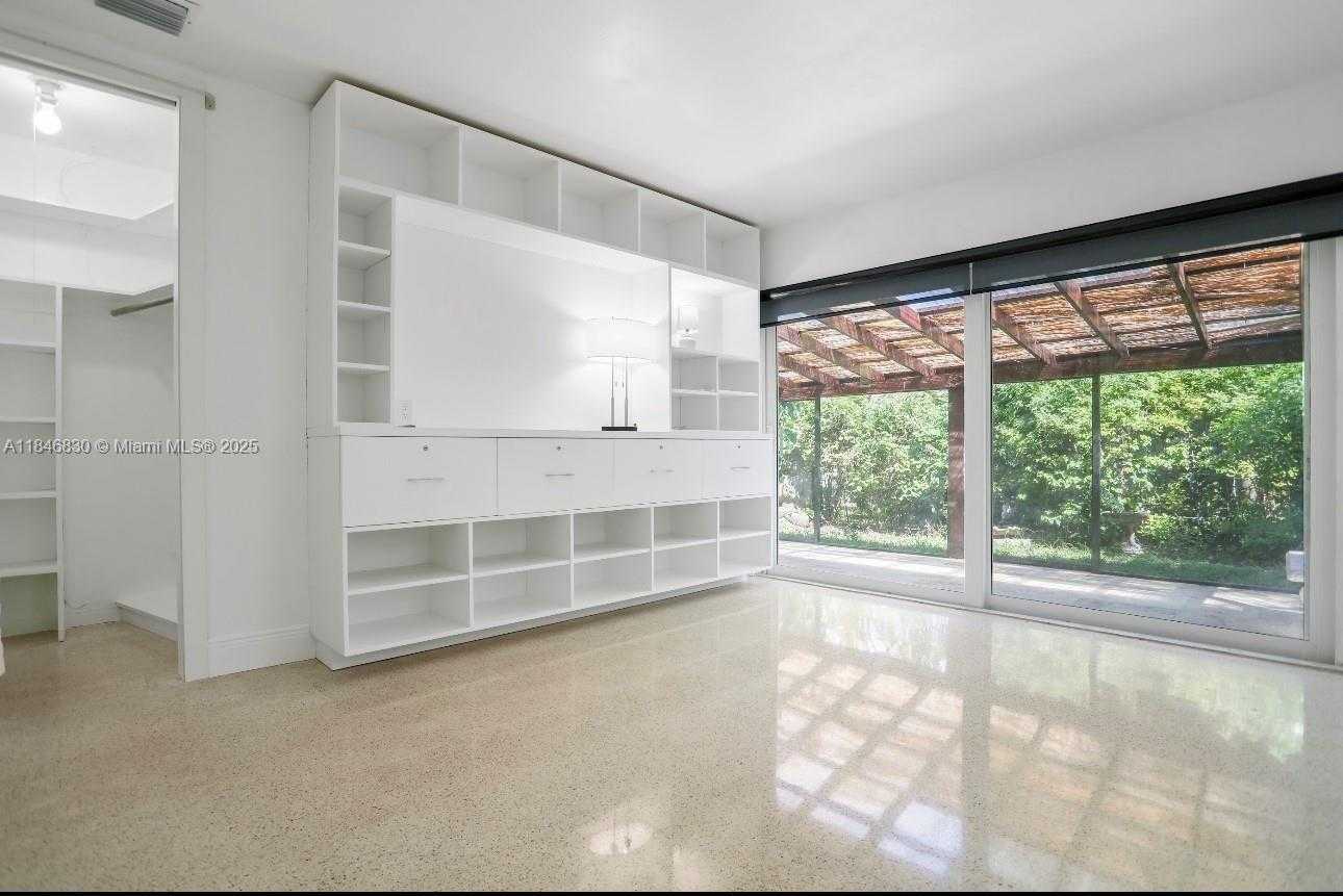 Small Image of 4512 SEAGRAPE DR, Lauderdale By The Sea Number 12