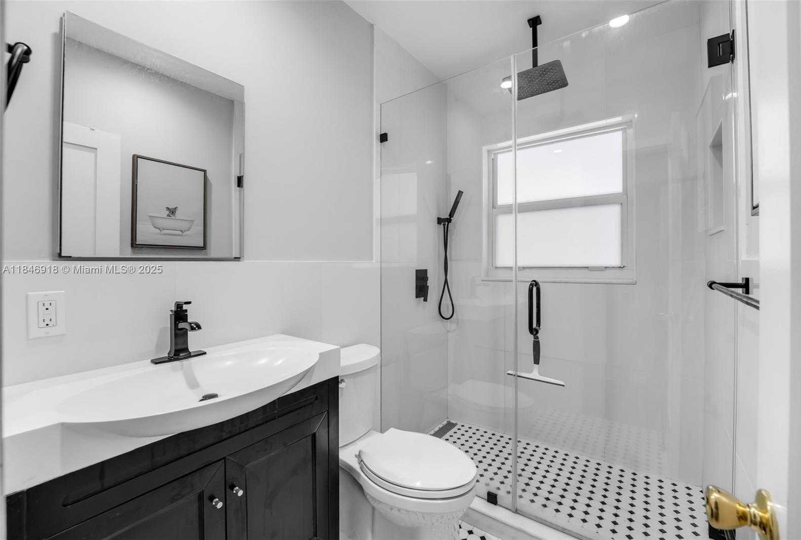 Small Image of 2931 SOUTH WEST 36TH CT, Miami Number 14