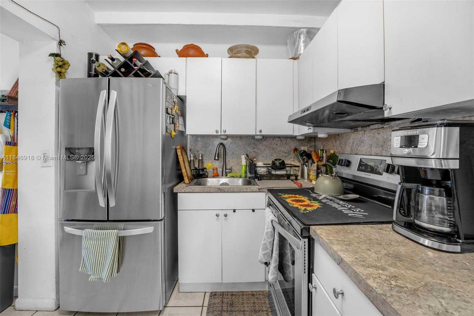 Small Image of 2931 SOUTH WEST 36TH CT, Miami Number 23