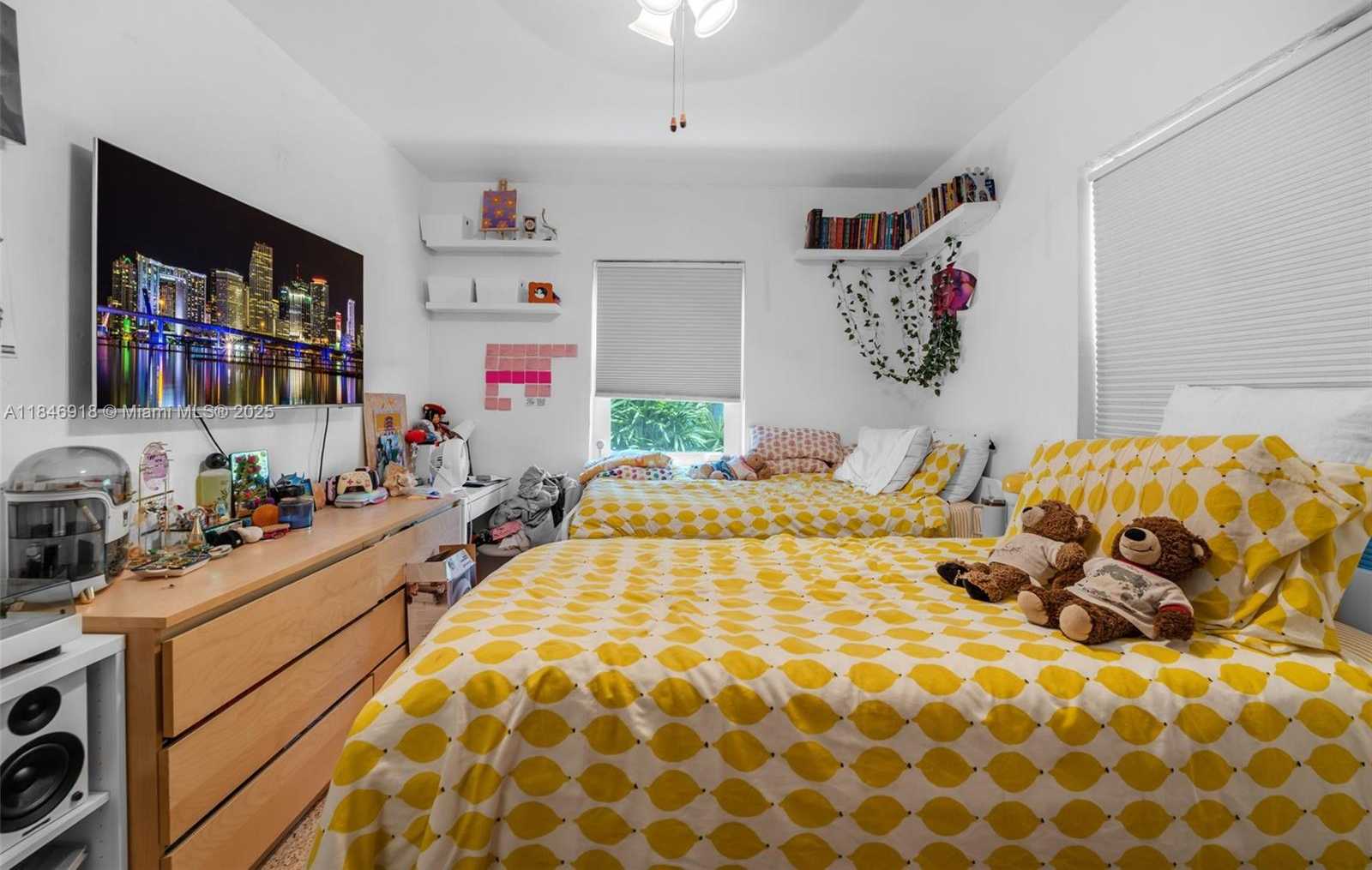 Small Image of 2931 SOUTH WEST 36TH CT, Miami Number 27