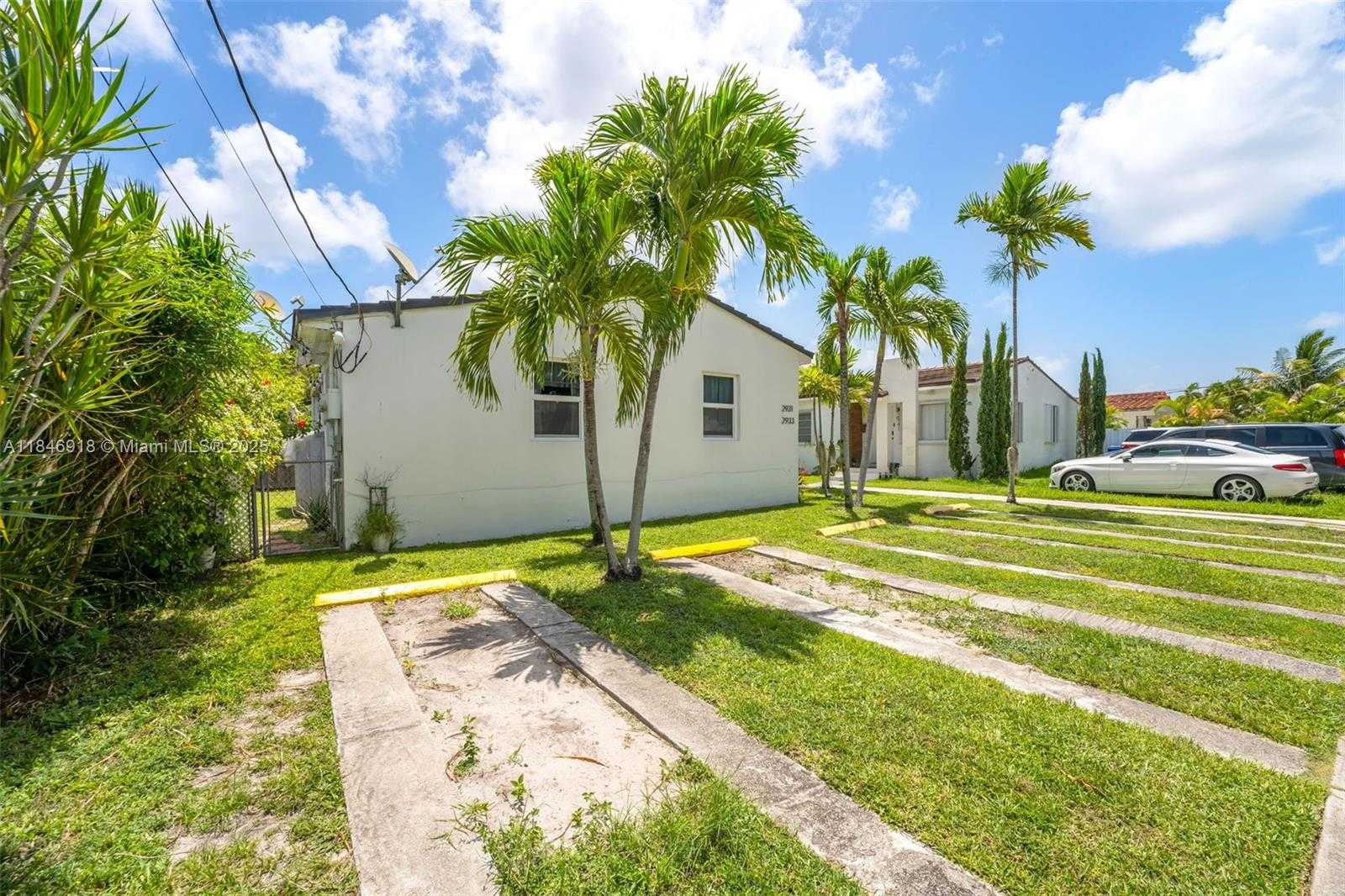 Small Image of 2931 SOUTH WEST 36TH CT, Miami Number 3